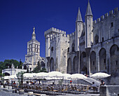 Street scene, Cafe, Palais des papes, Avignon, Vaucluse, France.