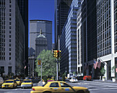 Street scene, Park Avenue, Manhattan, New York, USA.