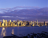 Mid-town skyline, Manhattan, New York, Usa