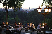 Restaurant Torres in der Uzupis Strasse bietet einen Blick über die Altstadt von Vilnius, Litauen, Vilnius