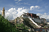 Potala Palace, exiled Dalai Lama s winter palace. Tibet