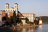 Church St. Michael and tower Schaiblingsturm, Passau, river Inn. Lower Bavaria, Germany