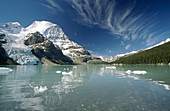 Berg Lake. Mount Robson Provincial Park. British Columbia. Canada