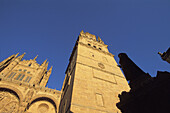 West facade (Isabeline style, 16th century) and tower of Catedral Nueva ( new cathedral ). Salamanca. Spain