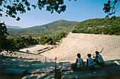 Theater von Epidaurus und Heiligtum des Asklepios, Peleponnes, Griechenland