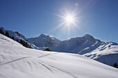 Hütte im Schnee, Skigebiet Sonnenkopf, Vorarlberg Österreich