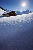Hütte im Schnee, Skigebiet Sonnenkopf, Vorarlberg Österreich