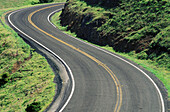 Asphalt, Bend, Bends, Color, Colour, Concept, Concepts, Curve, Curves, Daytime, Drive, Driving, Empty road, Empty roads, Exterior, Highway, Highways, Line, Lines, Nobody, Outdoor, Outdoors, Outside, Road, Roads, Surface, Surfaces, Thoroughfare, Thoroughf
