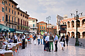 Restauranrs, Piazza Bra, Arena, Verona, Veneto, Italy