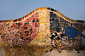 Wellenförmige Bank, Antoni Gaudí's Parc Guell, Barcelona, Katalonien, Spanien