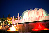 Font Màgica de Montjuïc bei Nacht, Barcelona, Katalonien, Spanien