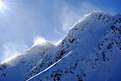 Schneefahnen am Berggipfel, Kleinwalsertal, Allgäuer Alpen, Vorarlberg, Österreich