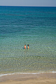 Zwei Frauen beim Schwimmen im Meer, Strand, Salamis Beach, Salamis, Nordzypern, Zypern