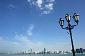 Die Skyline von Abu Dhabi, Vereinigte Arabische Emirate, VAE
