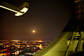Blick vom City Hochhaus über Leipzig bei Nacht, Sachsen, Deutschland