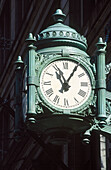 Marshall Field & Co. Store street clock, Chicago. Illlinois, USA