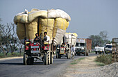 Grand Trunk Road. Uttar Pradesh, India