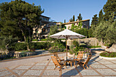 Terrasse des Sa Pedrissa Agroturisme Finca Hotel, Deia, Mallorca, Balearen, Spanien, Europa