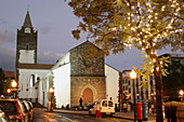 Sé (Funchal cathedral) (s.XV). Night view. Funchal. Madeira. Portugal.