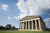 The Parthenon in Centennial Park, a replica of the Athens temple build for the Tennessee centennial, Nashville. Tennessee, USA