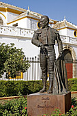 Monument to the torero Curro Romero in the exterior gardens of la Maestranza bullring. Sevilla. Andalucia. Spain.