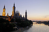 Basílica del Pilar on Ebro river. Zaragoza. Aragón. Spain.