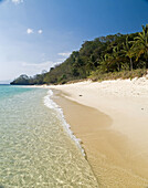 tropical heaven, one of many deserted beaches in the Bacuit Archipelago, Palawan, Philippines