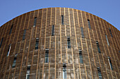 Biomedical research building by Manel Brullet and Albert Pineda, Barcelona. Catalonia, Spain