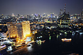 Blick vom Hilton Hotel auf das Bang Rak Viertel am Fluß, Bangkok, Thailand