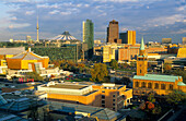 Europa, Deutschland, Berlin, Blick auf den Potsdamer Platz mit Philharmonie, Kulturforum und Sankt-Matthäuskirche