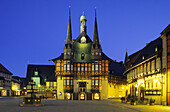 Rathaus am Marktplatz bei Nacht, Wernigerode, Sachsen-Anhalt, Deutschland
