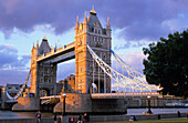 Europe, Great Britain, England, London, Tower Bridge and river Thames