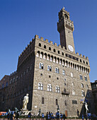 Palazzo vecchio (13th century) by Arnolfo di Cambio. Piazza della Signoria. Florence. Italy.