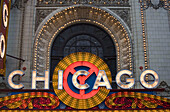 CHICAGO THEATER MARQUEE STATE STREET, CHICAGO, ILLINOIS, USA