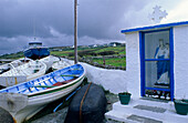 Magheraroarty Pier mit Kapelle bei Gortahork, County Donegal, Irland, Europa