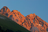 alpenglow on Trettachspitze, Maedelegabel and Hochfrottspitze, Allgaeu range, Allgaeu, Swabia, Bavaria, Germany