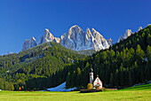 Kirche St. Johann unter den Geislerspitzen, Dolomiten, Villnösser Tal, Villnöss, Südtirol, Italien