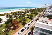 Blick auf dem Lummus Park und den Strand, Ocean Drive, South Beach, Miami Beach, Florida, USA
