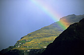 Ein Regenbogen im oberen Dart Valley, Mt. Aspiring Nationalpark, Südinsel, Neuseeland, Ozeanien