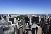 Blick über Hochhäuser zum Central Park, Manhattan, New York City, New York, USA
