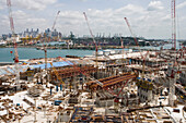 Baukräne, Blick von Sentosa Island, Singapur, Asien