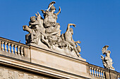 roof figures, flag, Zeughaus, Deutsches Historisches Museum