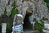 Eingang zur Höhle in Goa Gajah, Zentral Bali, Indonesien, Asien