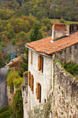 Haus in St Bertrand de Comminges, Herbst, Jakobsweg, Chemins de Saint Jacques, Chemin du Piémont Pyrénéen, Dept. Haute-Garonne, Région Midi-Pyrénées, Frankreich, Europa