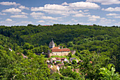 View of Gargilesse village, Chemins de Saint Jacques, The Way of St. James, Via Lemovicensis, Dept. Indre, Région Centre, France, Europe