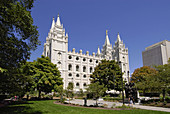 The Salt Lake Temple and church of the Church of Jesus Christ of Latter-day Saints in Salt Lake City, Utah, USA