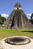 Temple of the Gran Jaguar (Temple I) at the Gran Plaza, Tikal mayan archeological site. Petén Department, Guatemala