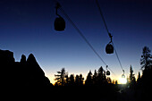 Gondelbahn bei Sonnenuntergang, Umlaufbahn, Seiser Alm, Schlerngebiet, Südtirol, Italien