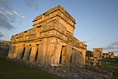 Temple of Frescoes (built between 1200 and 1524), Tulum. Yucatan, Mexico