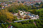 Blick über Europapark Rust mit Rust Richtung Schwarzwald , Herbst , Breisgau , Ortenau , Baden-Württemberg , Deutschland , Europa